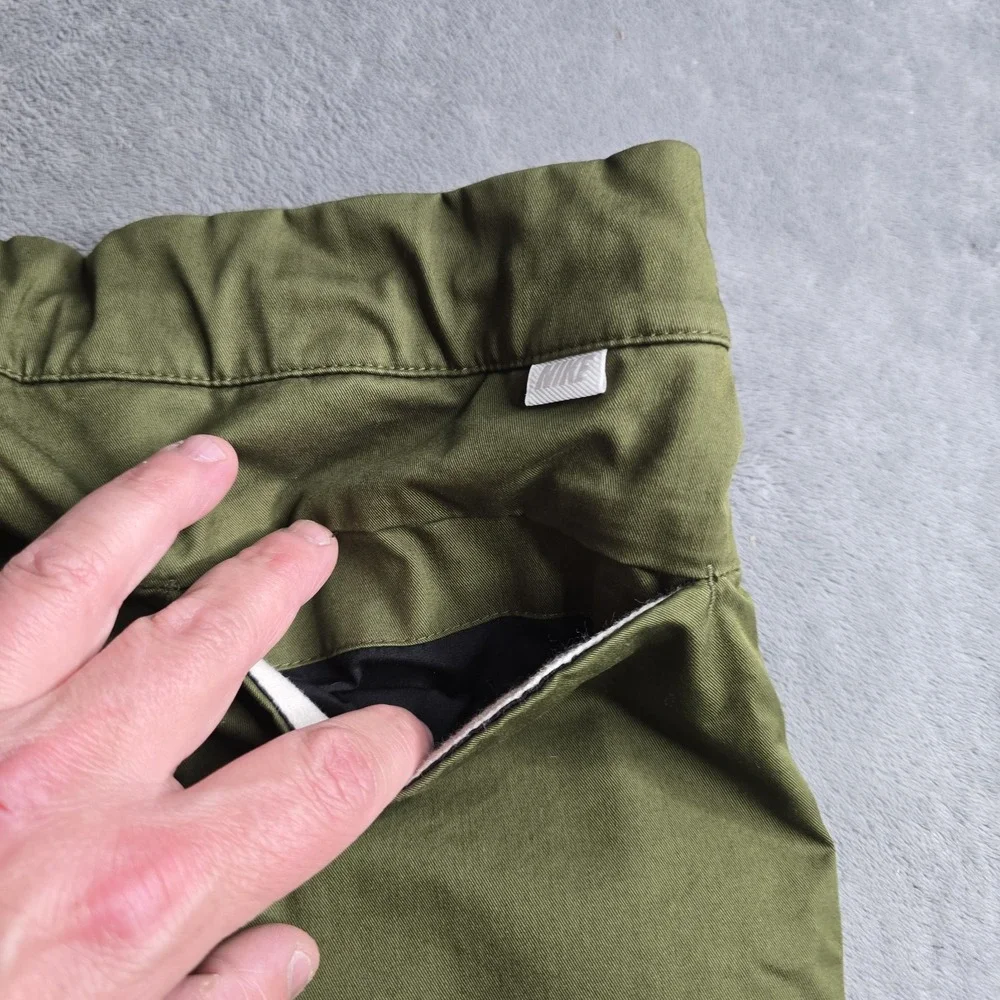 Nike Sportswear Essentials Unlined Cropped Pants Mens 30 Medium Green 25
